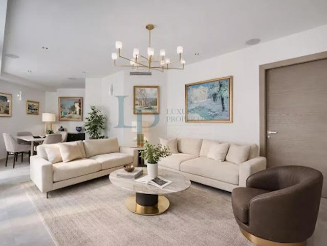 Vente Duplex 5 pièces 90.1 m2 Paris 8ème