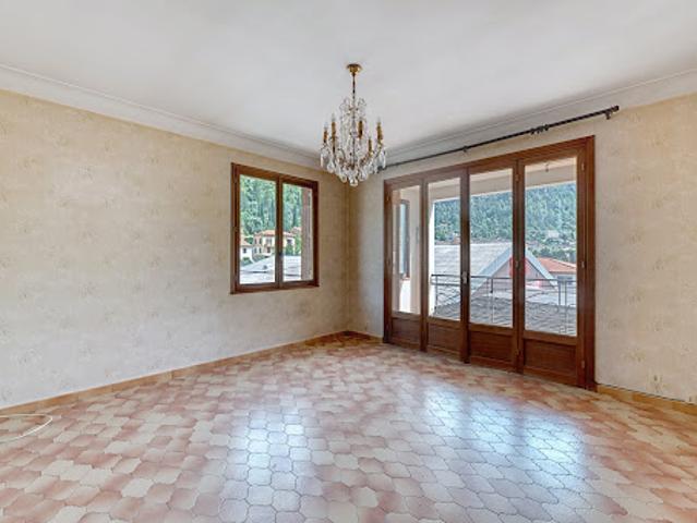 Vente Duplex 6 pièces 124 m2 Puget Théniers
