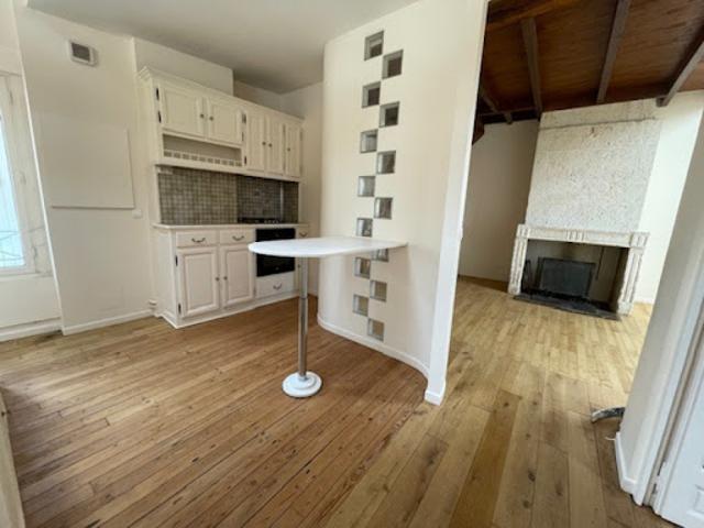 Vente Appartement 6 pièces 147 m2 Angouleme