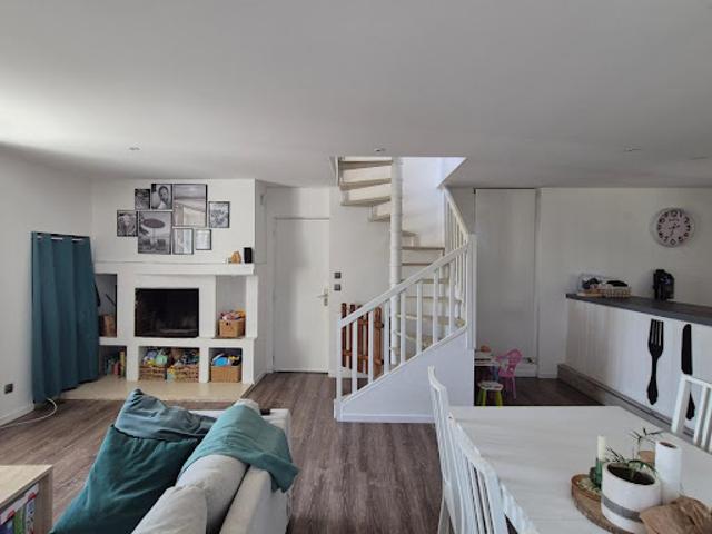 Vente Duplex 6 pièces 163.73 m2 Saint Jean Bonnefonds