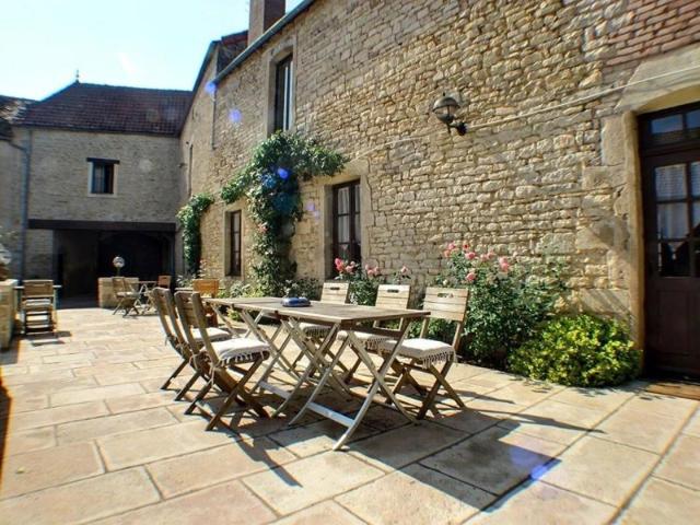 VENTE: ensemble immobilier F11 589 m² à BLIGNY SUR OUCHE