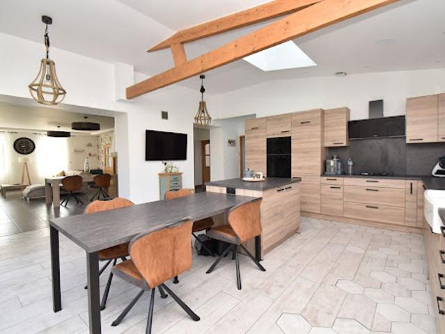 Vente Maison 8 pièces 245 m2 Caudry