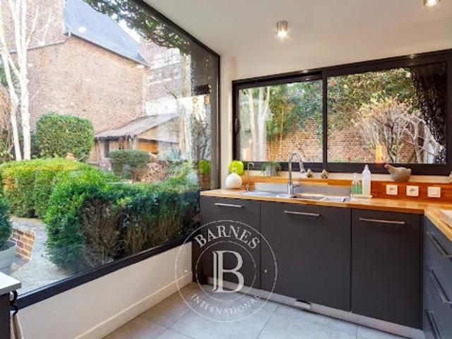 Vente Hôtel particulier 8 pièces 230 m2 Amiens