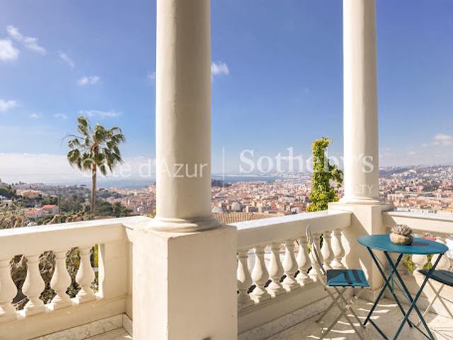 Vente Hôtel particulier 8 pièces 255 m2 Nice