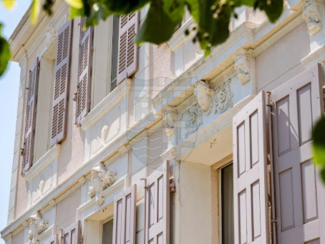 Vente Hôtel particulier 9 pièces 450 m2 Marseille 12ème
