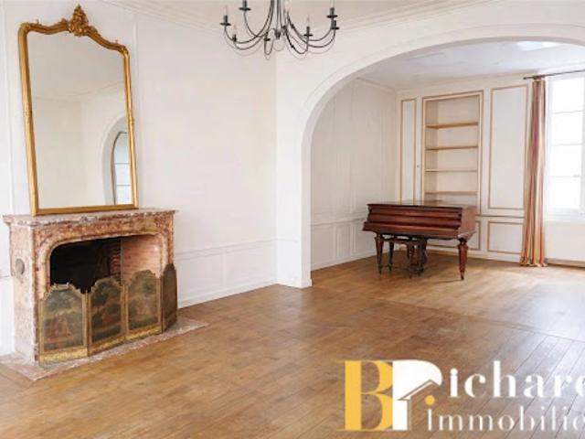 Vente Hôtel particulier 9 pièces 175 m2 Laon