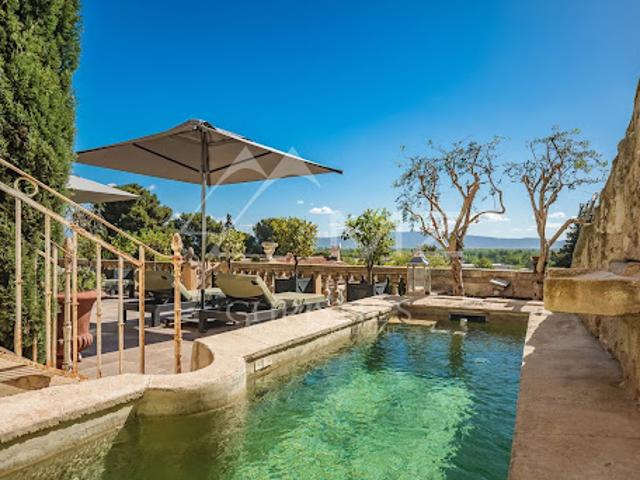 Vente Hôtel particulier 13 pièces 358 m2 Châteauneuf de Gadagne