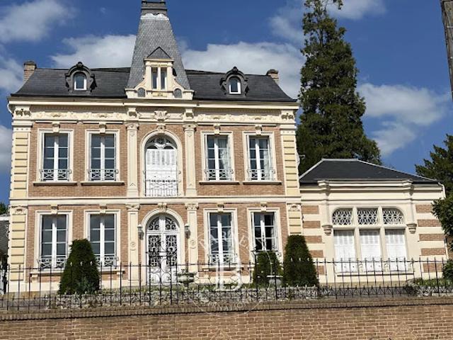 Vente Hôtel particulier 13 pièces 350 m2 Orbec