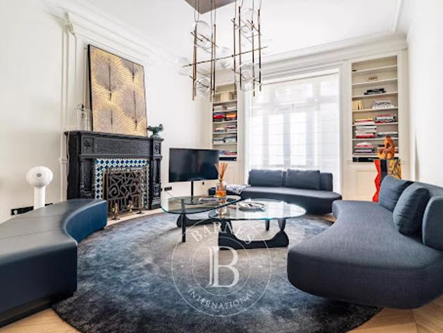 Vente Hôtel particulier 10 pièces 337 m2 Paris 16ème