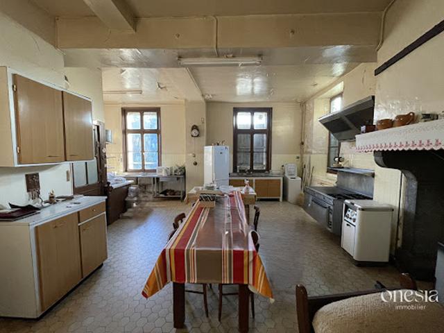 Vente Hôtel particulier 14 pièces 262 m2 Oloron Sainte Marie