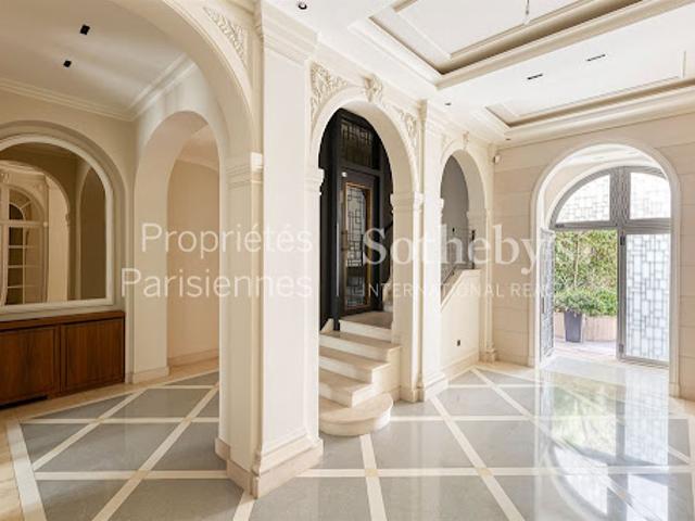 Vente Hôtel particulier 14 pièces 625 m2 Paris 16ème