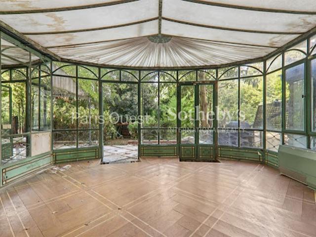 Vente Hôtel particulier 15 pièces 530.95 m2 Paris 16ème