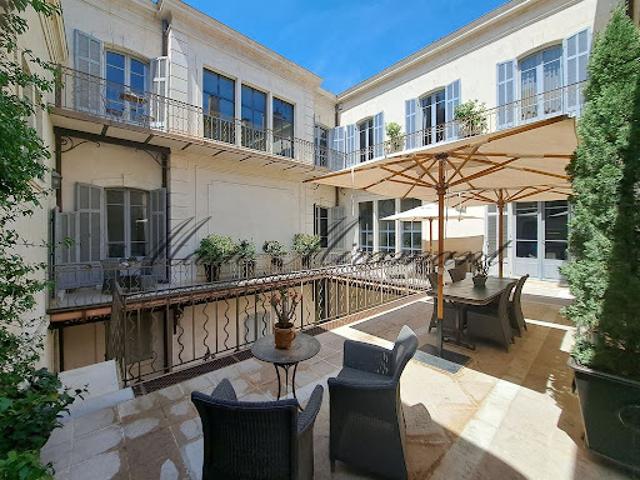 Vente Hôtel particulier 16 pièces 600 m2 Avignon
