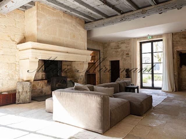 Vente Hôtel particulier 20 pièces 1200 m2 Avignon