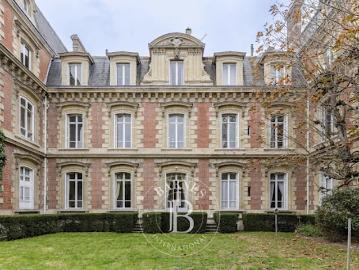 Vente Hôtel particulier 29 pièces 755 m2 Saint Germain en Laye