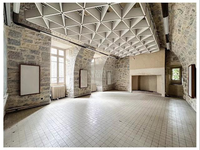 Vente Hôtel particulier 35 pièces 2100 m2 Villefranche de Rouergue