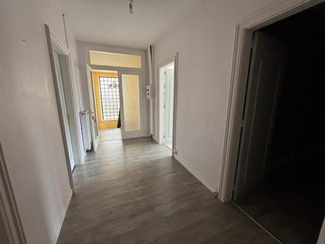 Vente Maison 9 pièces 238 m2 Chalus