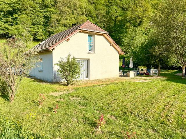 Vente joli pavillon de 2004, sur terrain de 8,62 ares GUILLON LES BAINS 25