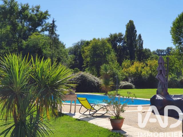 Vente Longère 10 pièces 291m² Saint Seurin de Prats