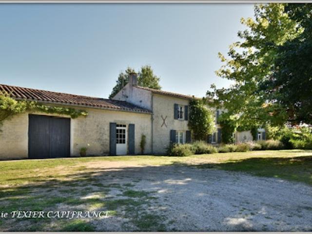 Vente Maison 10 pièces 327 m2 Villeneuve la Comtesse