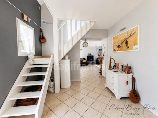 Vente Maison 6 pièces 140 m2 Villeneuve la Guyard