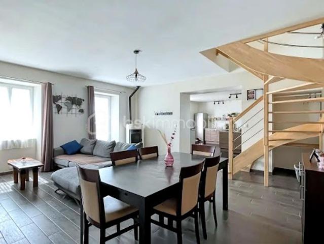 Vente Maison 7 pièces 184 m2 Louvigné de Bais