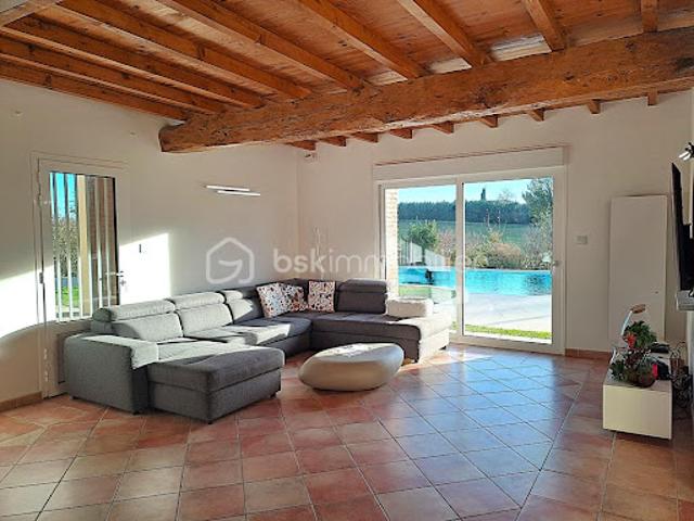 Vente Maison 7 pièces 275 m2 Lanta
