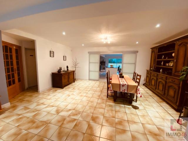 Vente local 30 pièce s 380m² Rocamadour