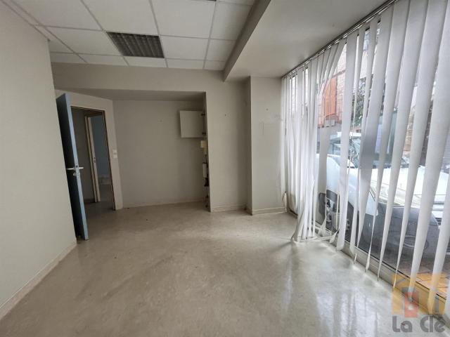 Vente local commercial avec vitrine, Agen hyper centre 177m² Agen