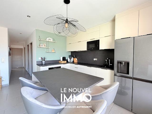 Vente Loft 4 pièces 83.05 m2 Eyguières