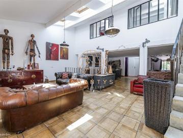 Vente Loft 6 pièces 200 m2 Neuilly Plaisance