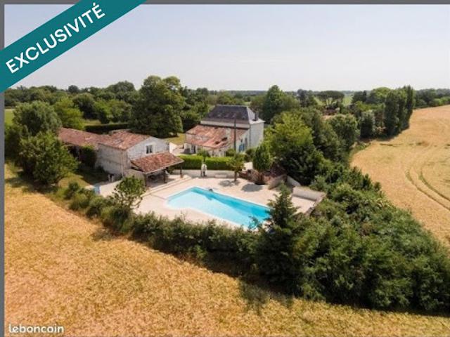 Vente Manoir 12 pièces 333 m2 Saint Porchaire