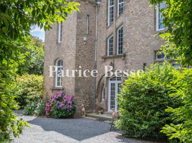 Vente Manoir 13 pièces 350 m2 Saint Hilaire du Harcouët
