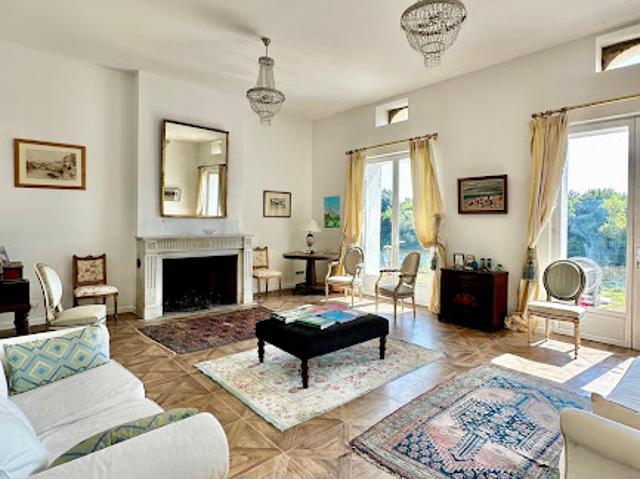 Vente Manoir 17 pièces 430 m2 Saint Seurin de Prats