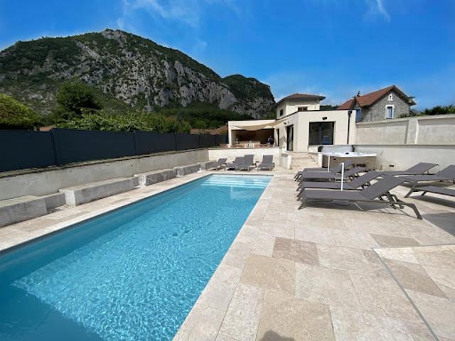 Vente Manoir 19 pièces 1000 m2 Tarascon sur ariege