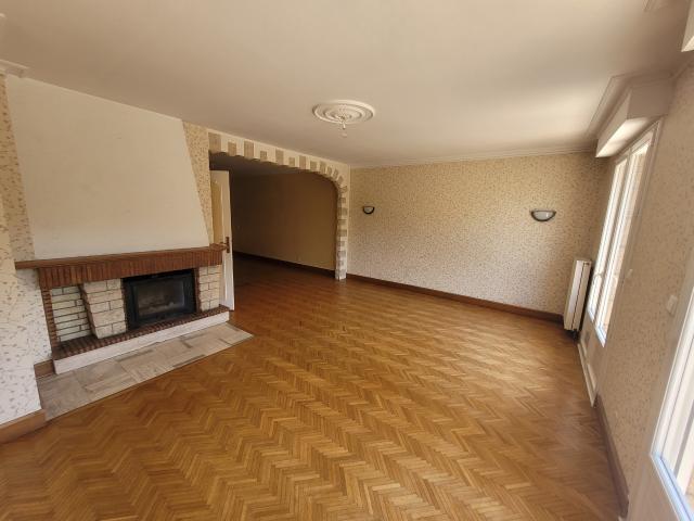 VENTE MAISONTRADITIONNELLE SUR SOUS SOL SABLE SUR SARTHE
