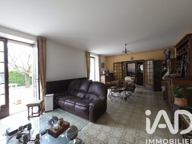 Vente Maison/villa 6 pièces 168m² Aunac Sur Charente