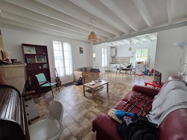 Vente Maison 3 pièces 108 m2 Saint Médard de Guizières