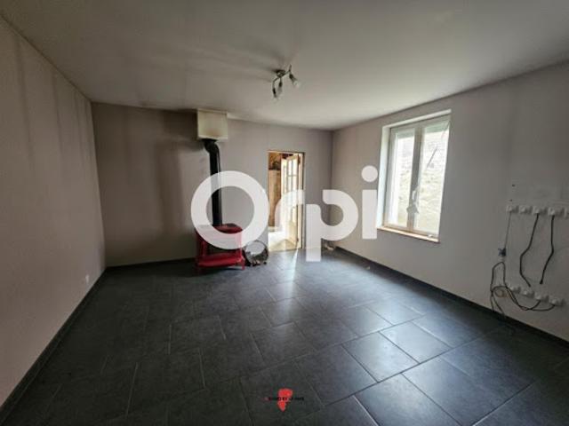 Vente Maison 3 pièces 110 m2 Charmes