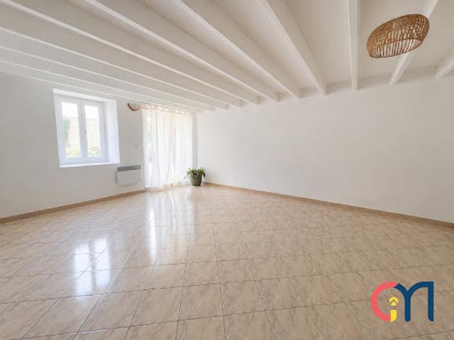 Vente Maison 3 pièces 110.5 m2 Bourg Charente