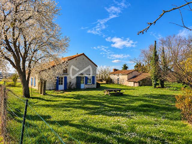Vente Maison 3 pièces 120 m2 Serigny