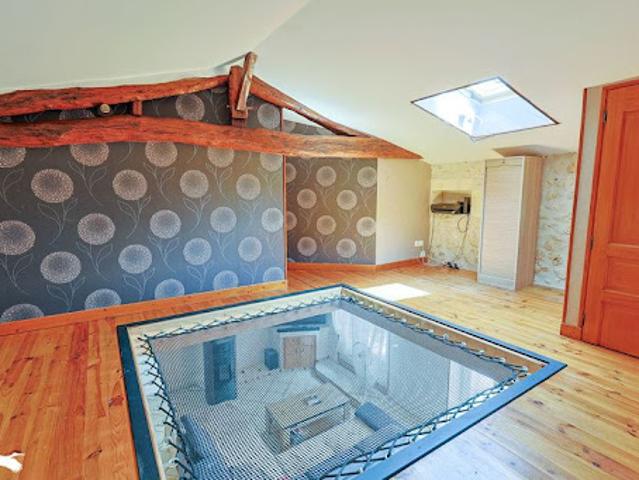 Vente Maison 3 pièces 135 m2 Châteauneuf sur Charente