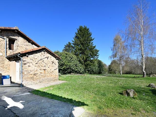 Vente Maison 3 pièces 137 m2 Montbron