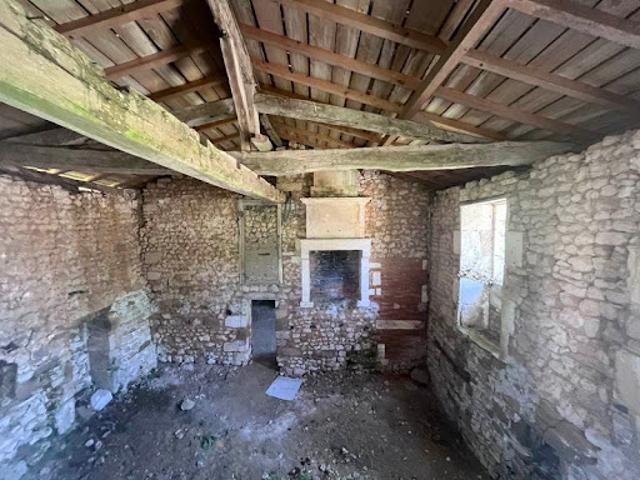 Vente Maison 3 pièces 146 m2 Chadurie
