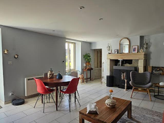 Vente Maison 3 pièces 140 m2 La Roche Rigault