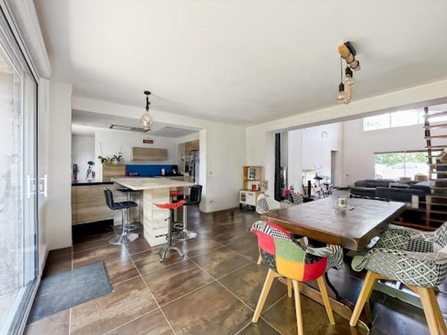Vente Maison 3 pièces 157 m2 Grisolles
