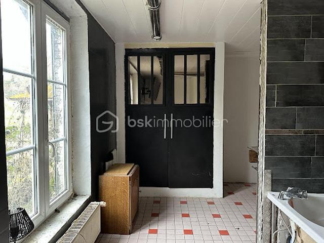Vente Maison 3 pièces 180 m2 Neuilly Saint Front