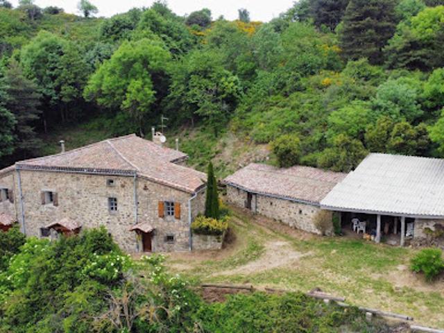 Vente Maison 3 pièces 220 m2 Alboussière