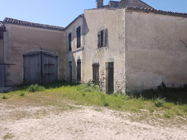 Vente Maison 3 pièces 244 m2 Courbillac