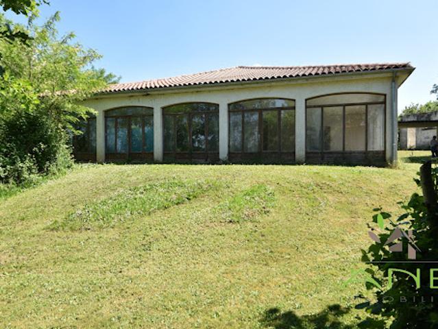 Vente Maison 3 pièces 692 m2 Yvrac et Malleyrand